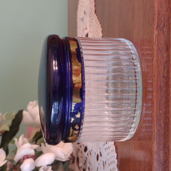 Vintage Cobalt Blue Lidded Vanity Jar - Picture 2 of 6